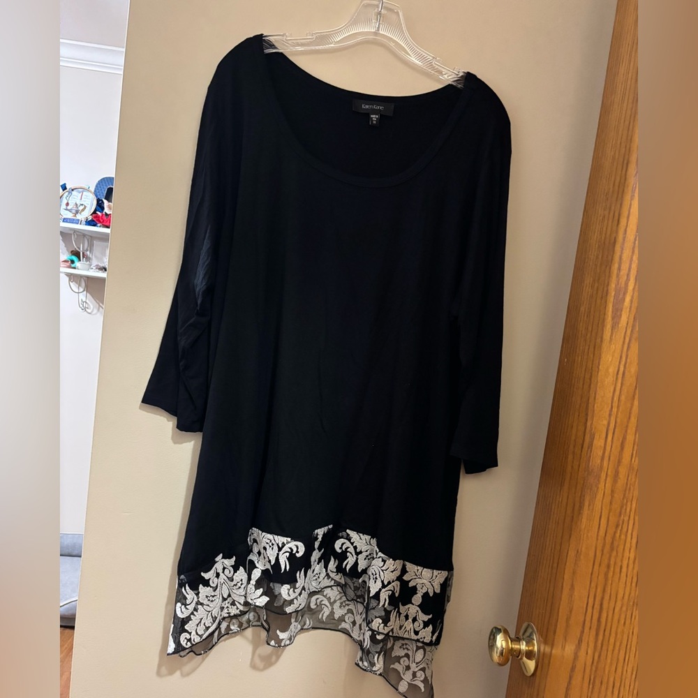Karen Kane Black Tunic with White Floral Hem